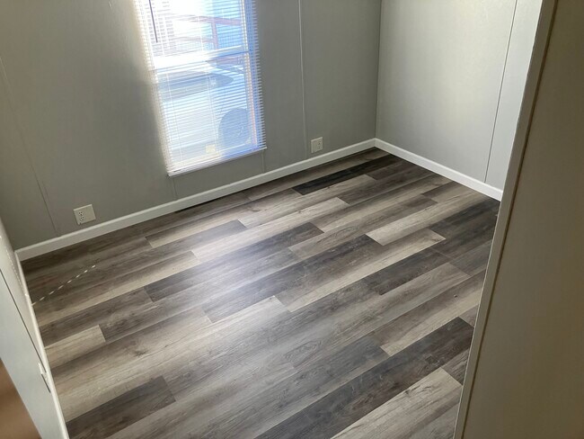 Photo - 200 N 28th St