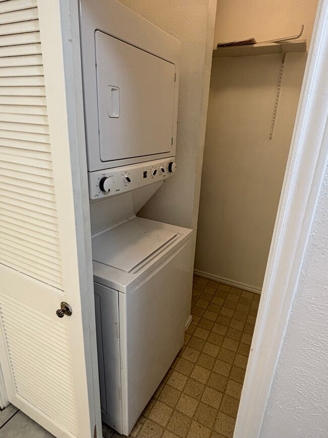 Photo - 4719 N Galloway Ave Unit 203