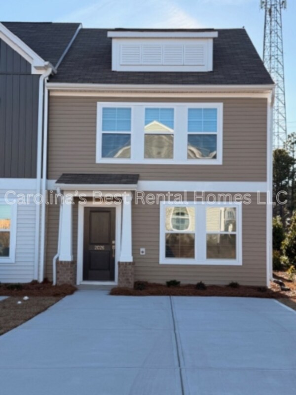 Building Photo - 2026 Skyline Rd