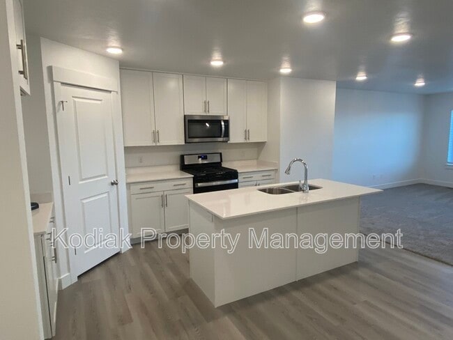 Photo - 1088 N 1840 W