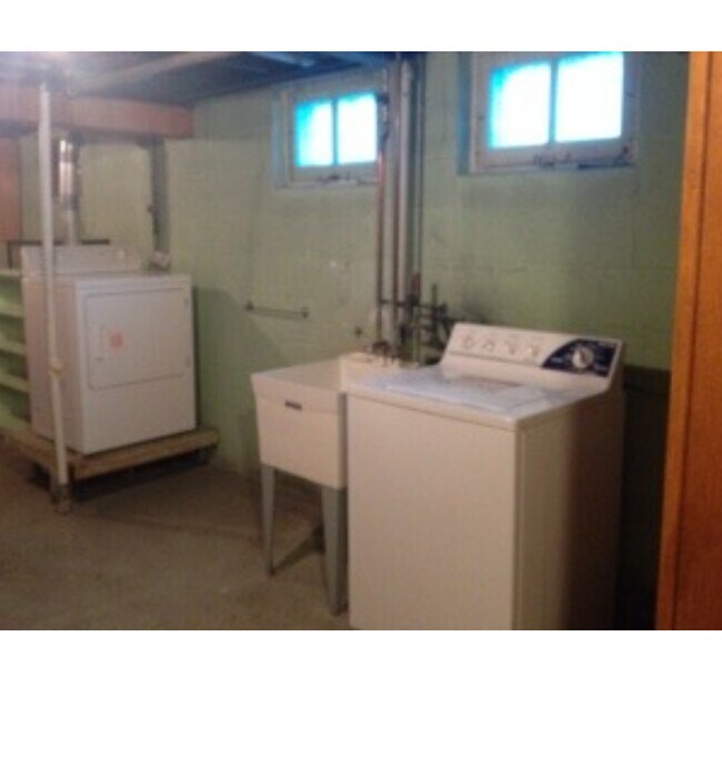 8333 Gridley Ave Rental House Rental in Wauwatosa, WI