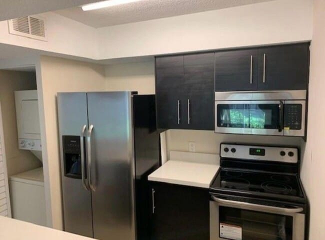 Building Photo - 5760 Rock Island Rd Unit 3108