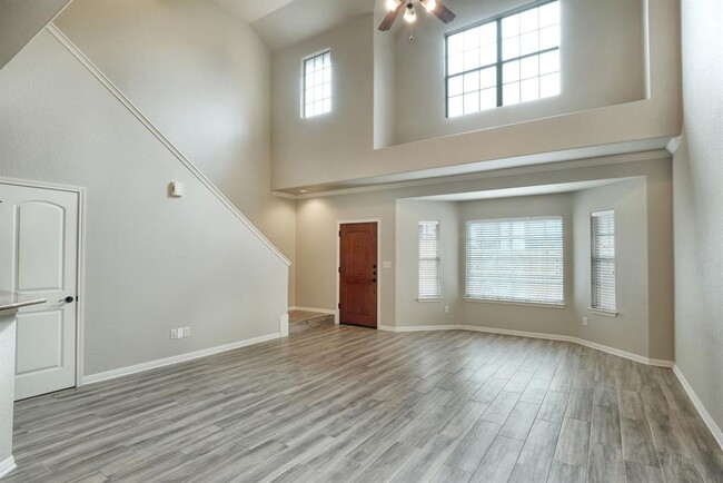 Photo - 8701 Escarpment Blvd
