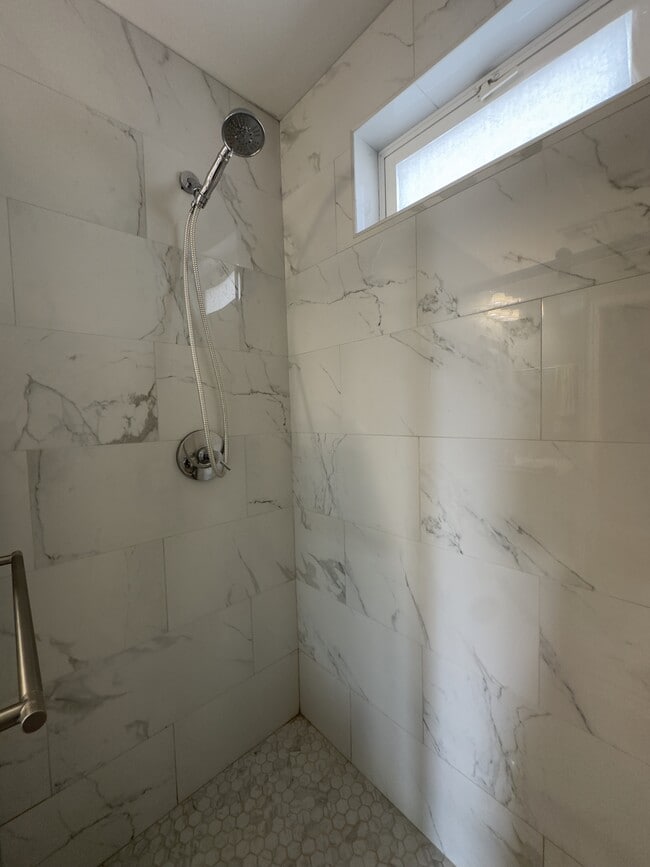 Photo - 69 Holmes St Unit 2