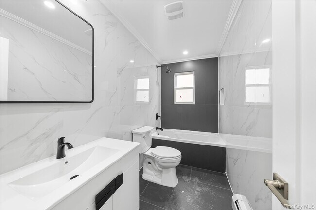 Photo - 245-33-24147 147th Rd Unit 2