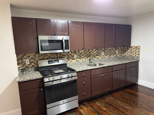 Photo - 89 Waldeck St Unit 3