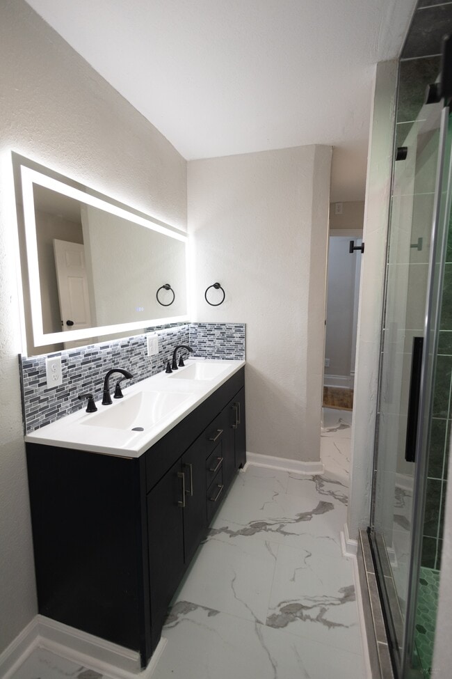 Photo - 718 Clark Ave Unit 201