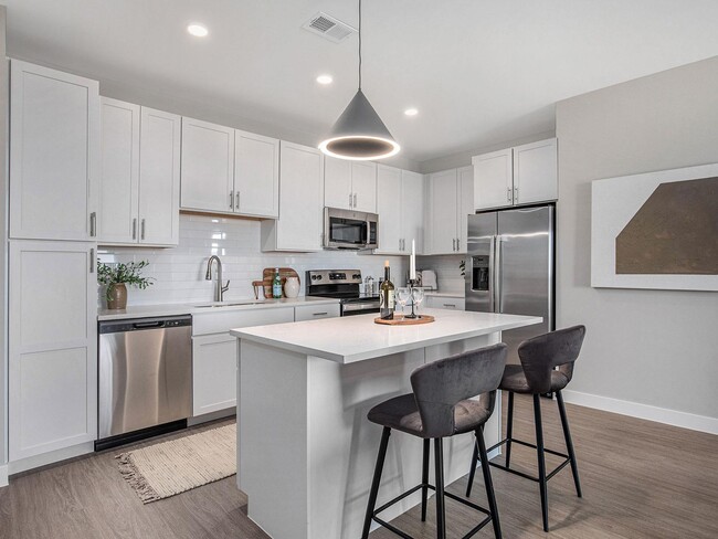 Building Photo - Signature at West Pryor Rental