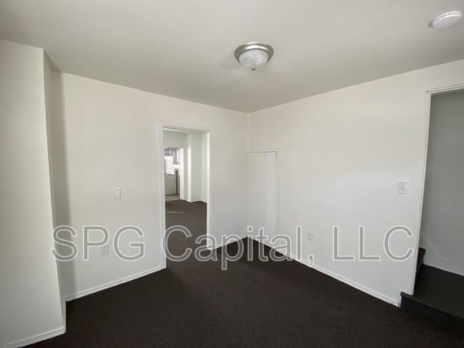 Photo - 714 W Clarke Ave