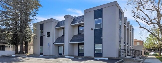 Building Photo - 3000 T St