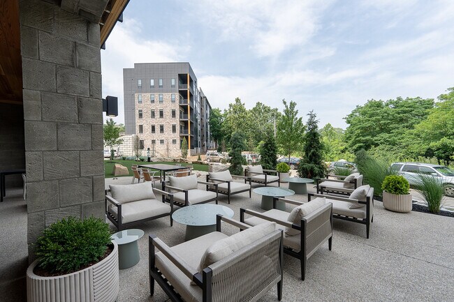 South Bank at Quarry Trails Patio