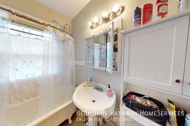 Photo - 11 Story St Unidad 42A