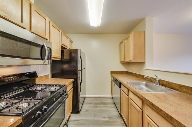 Photo - 1343 Clifton St NW Unidad 204
