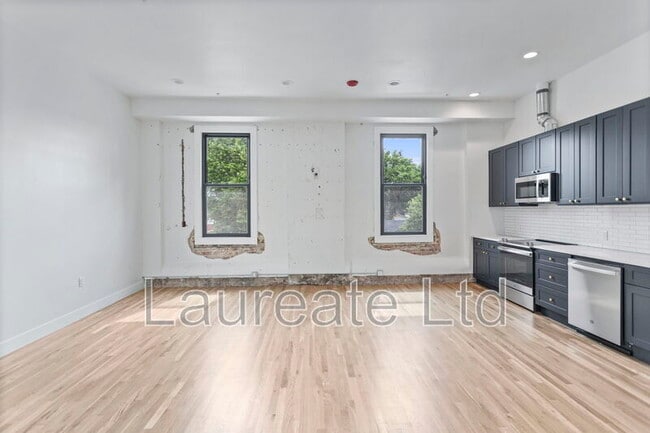 Photo - 1736 E 31st Ave