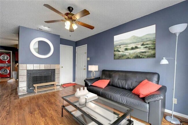 Photo - 3115 Helms St Unit 316