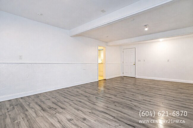 Photo - 2579 Sugarpine St