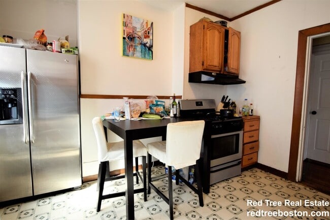 Photo - 16 Dighton St Unit 2