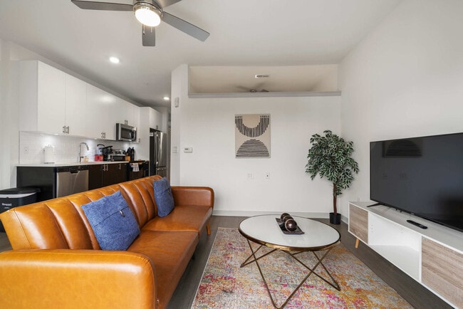 Photo - 633 E Main St Unit ID1031633P