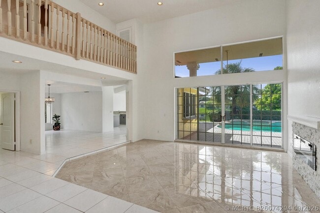 11340 Lakeshore Dr