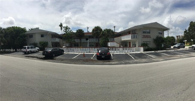 Building Photo - 1017 SE 22nd Ave Unit 105