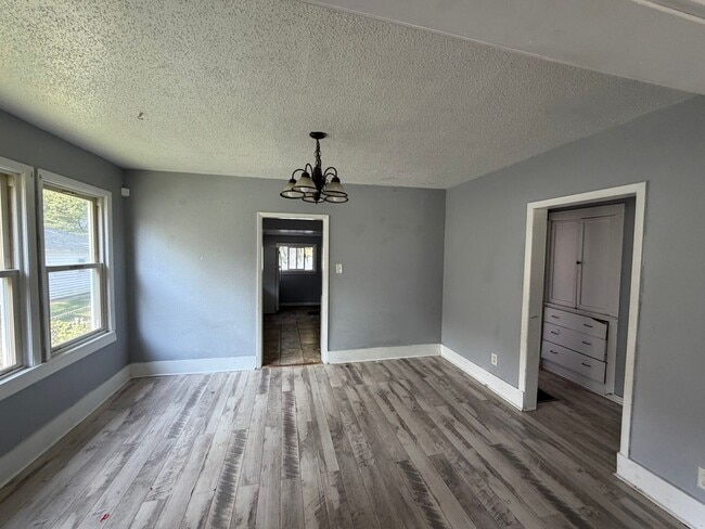 Photo - 2 bed 1 bath bungalow