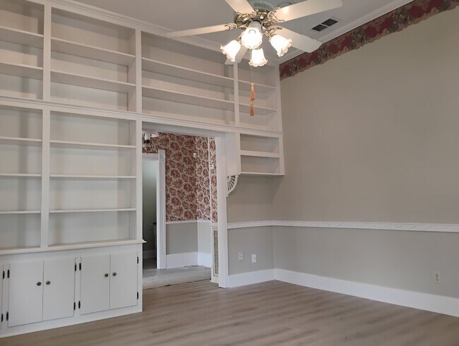 504 N Newsom St Unidad MAIN