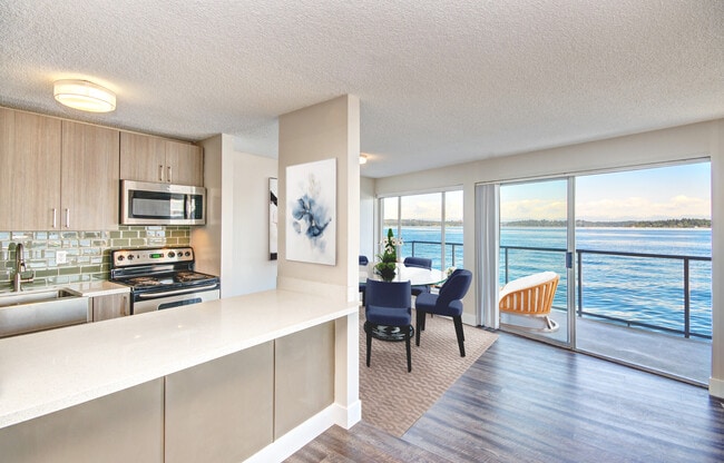 Photo - Lakefront on Washington