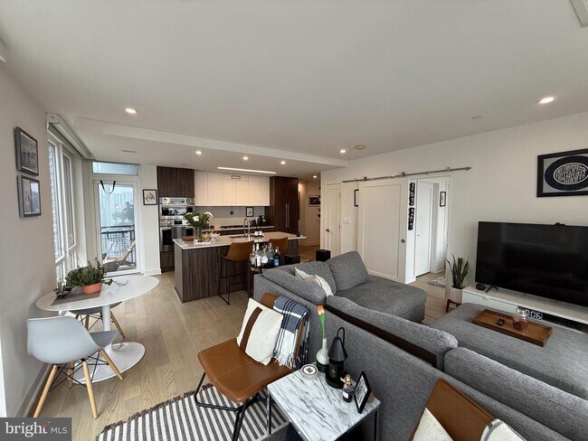 Photo - 37 L St SE Unit 302