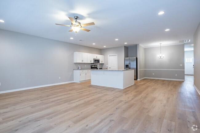 3BR, 2BA - 1736SF
