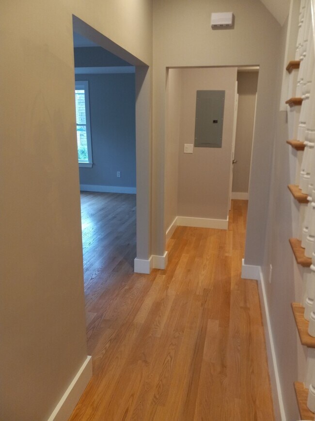 Photo - 293 Rindge Ave