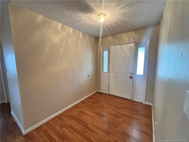 Photo - 3024 Coachway Dr