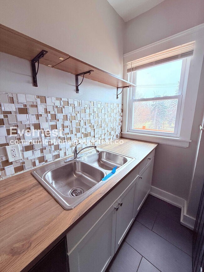 Photo - 504 Westminster St Unidad 2