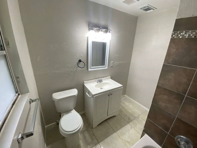 Photo - 5322 Dewberry St