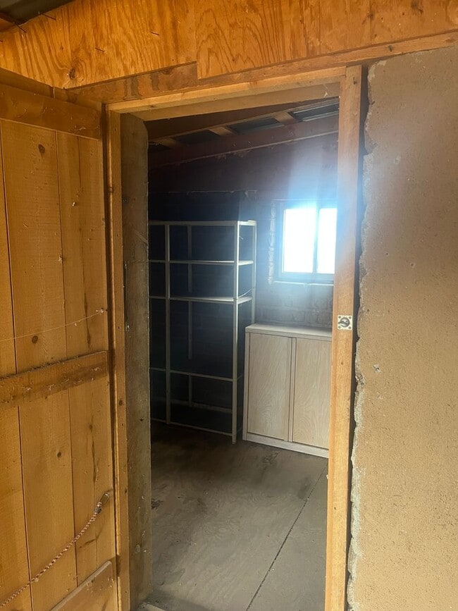 Photo - Beautiful ! Bed 1.5 Bath in J-6.