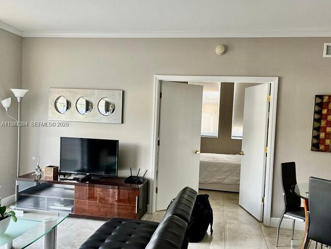 Photo - 4100 Salzedo St Unidad 503