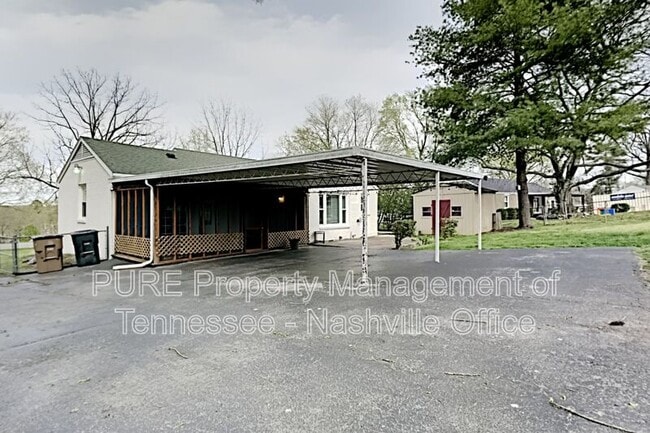 Photo - 537 Whispering Hills Dr