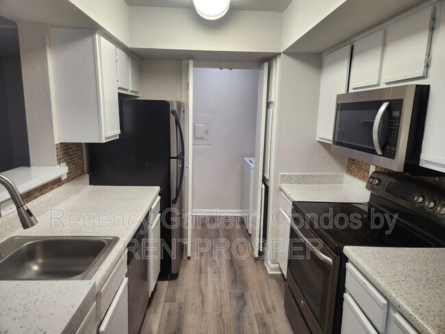 Photo - 5587 Devonbriar Way Unit 201