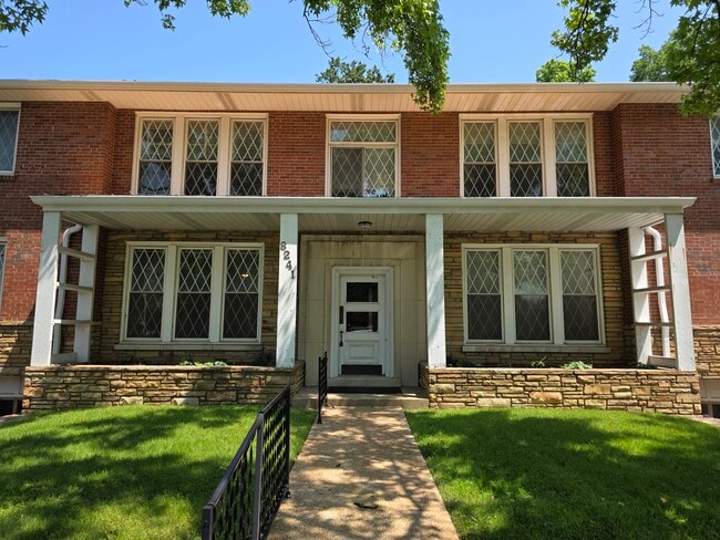 Building Photo - 8241 Delmar Blvd Unit 2W Rental