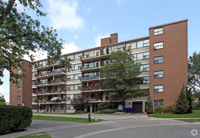 Grandstand Place
