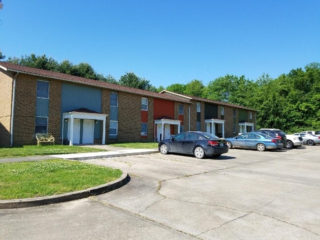 Building Photo - Dexter Grant Townhouses Unit 16