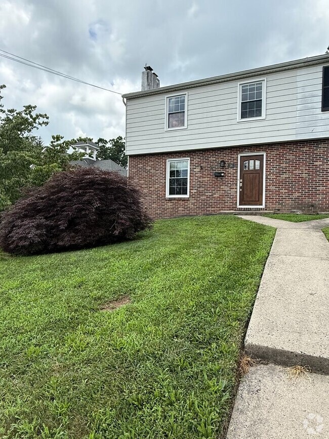 Building Photo - 3 Bd/1.5 Bath Twin Home in Perkasie Boro
