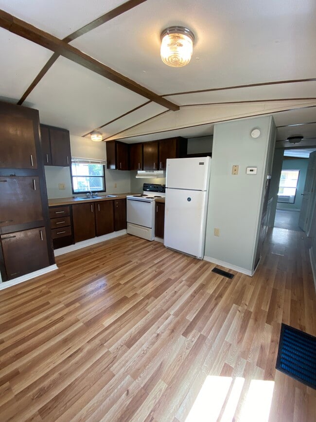 Photo - 2207 Dora Dr