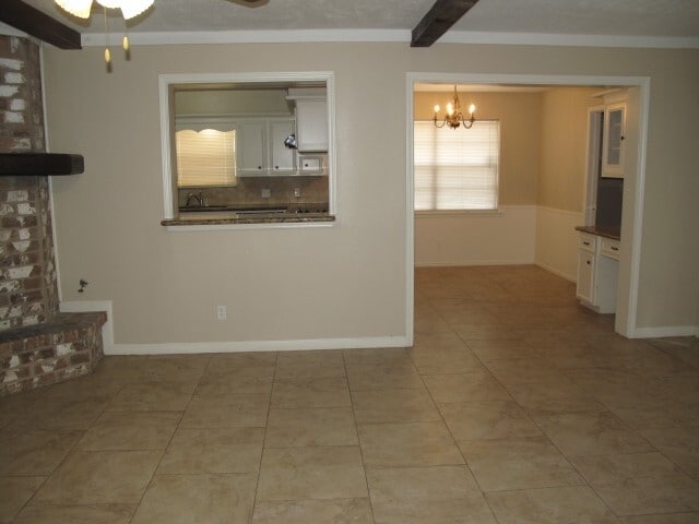 Photo - 702 Oder Ln