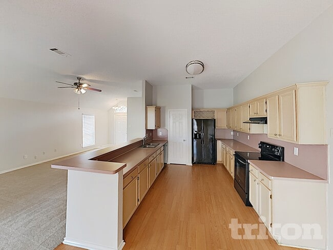 Photo - 1415 Develon Dr