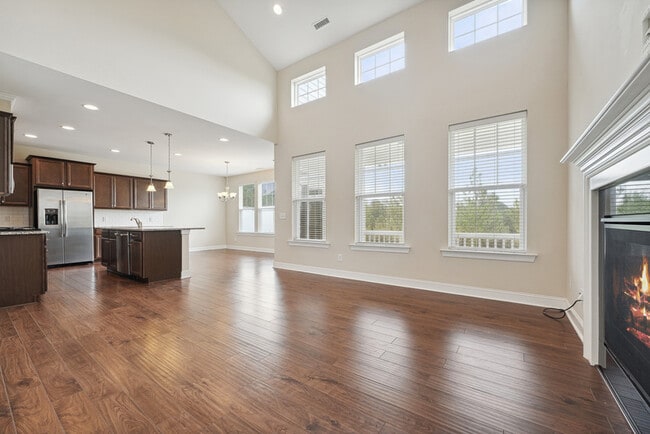 Photo - 322 Acorn Hollow Pl