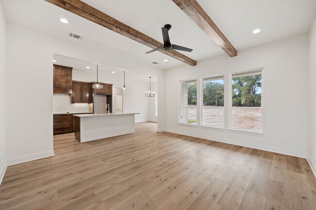 Photo - 4 bedroom in Flint! Only 2 years old!