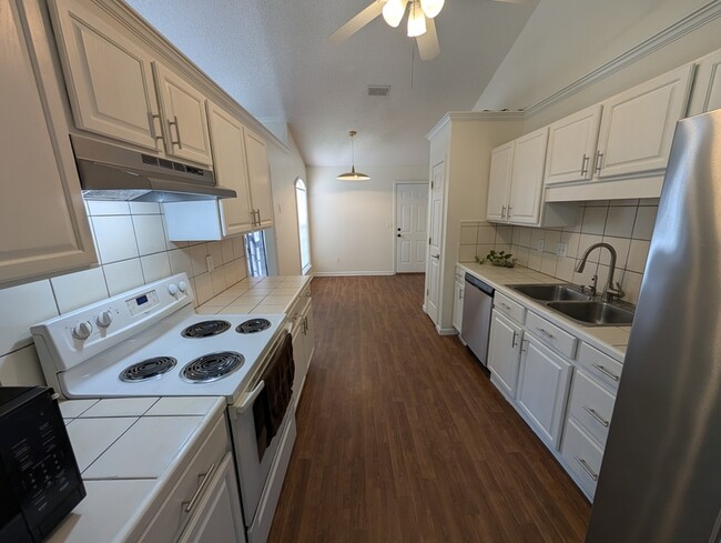 Photo - 192 Sugar Plum Dr