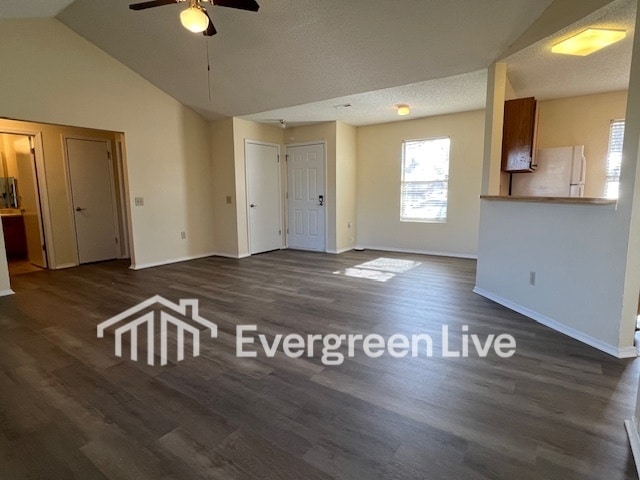 Photo - 103 Jardin Ct