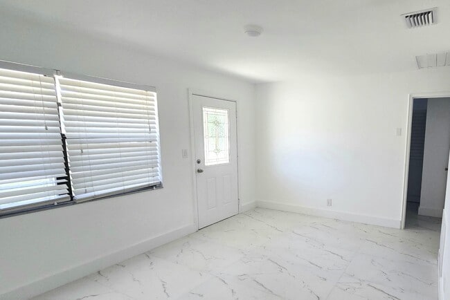 Photo - 2849 NE 13th Ave
