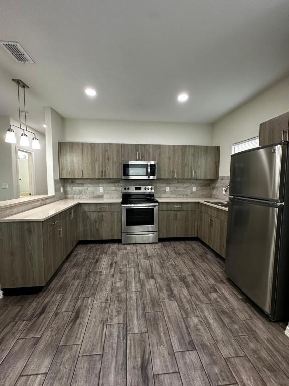 Photo - 3004 Sabercat Ave